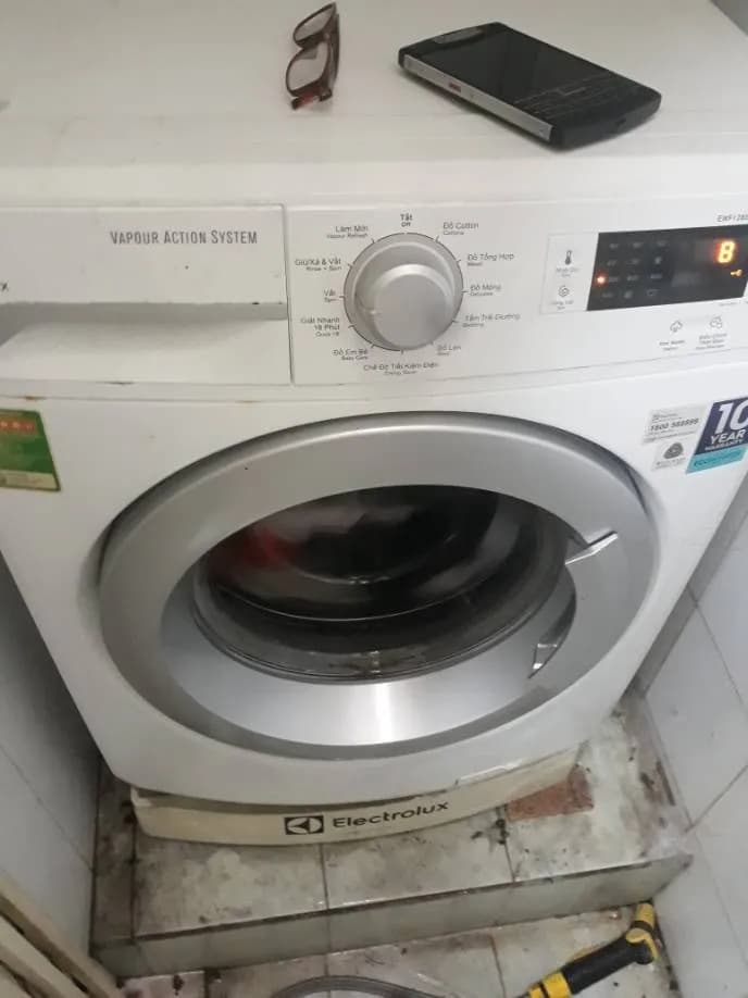 Sửa board mạch máy giặt Electrolux EWF1283 tại TPHCM giá rẻ tại TPHCM