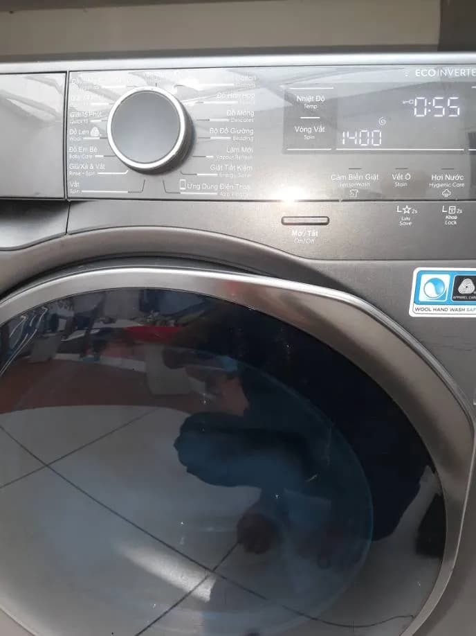 Trước sửa máy giặt cửa ngang Electrolux tại Phú Nhuận — thợ Lê Hữu Lộc