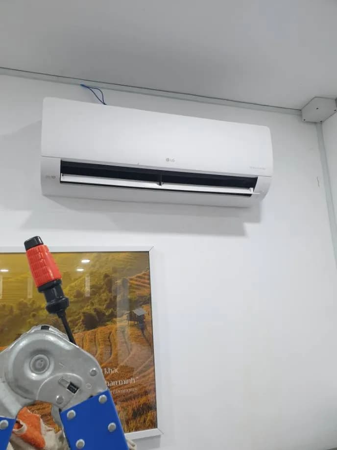 Trước sửa máy lạnh treo tường LG tại Quận 3 — thợ Vũ Đăng