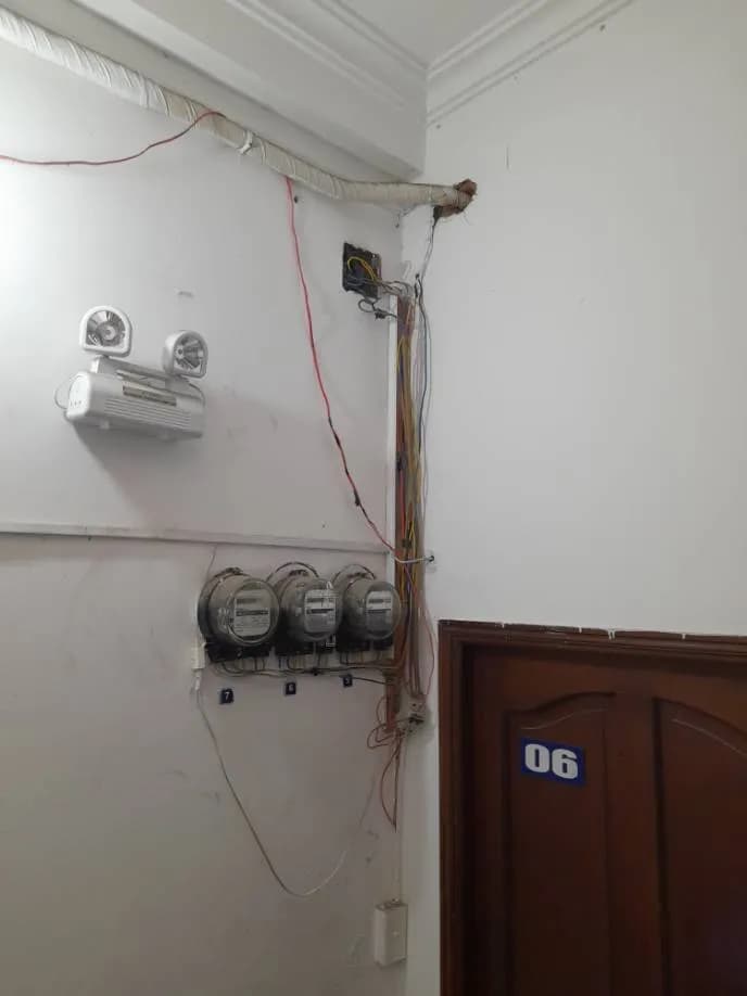Trước sửa công tơ điện EMIC tại P.HCM, Tân Bình — thợ Trương Công Việt Trân