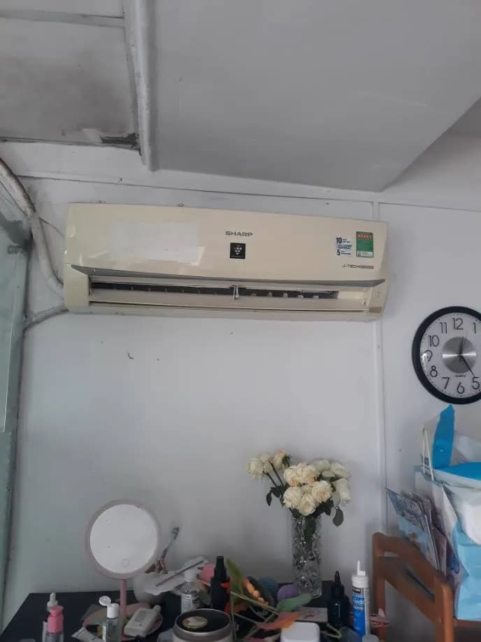 Trước sửa máy lạnh treo tường SHARP tại Quận 8 — thợ Đặng Anh Huy