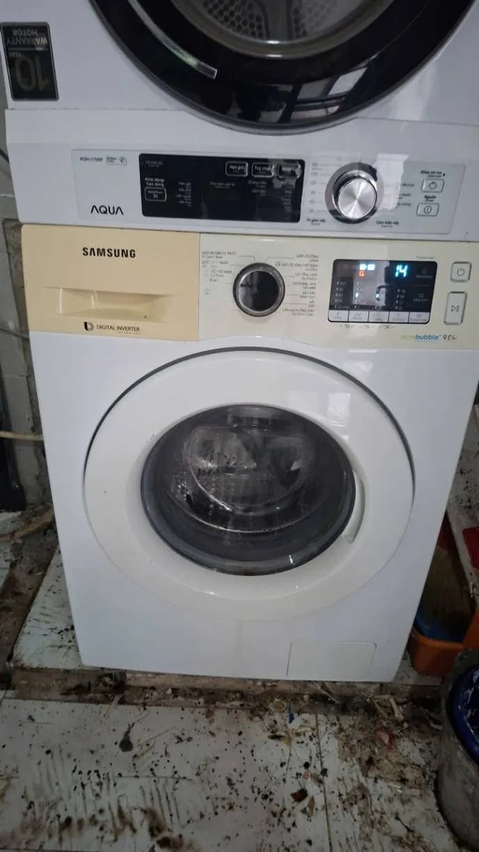 Sau khi hoàn thành sửa máy giặt cửa ngang Samsung tại Phú Nhuận — thợ Lê Hữu Lộc
