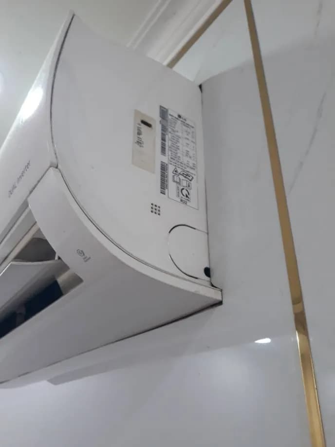 Sau khi hoàn thành sửa máy lạnh treo tường LG tại phường chánh hưng, Quận 8 — thợ Đặng Anh Huy