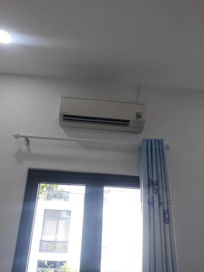 Sau khi hoàn thành sửa máy lạnh treo tường Daikin tại Bình Thạnh — thợ Đặng Anh Huy