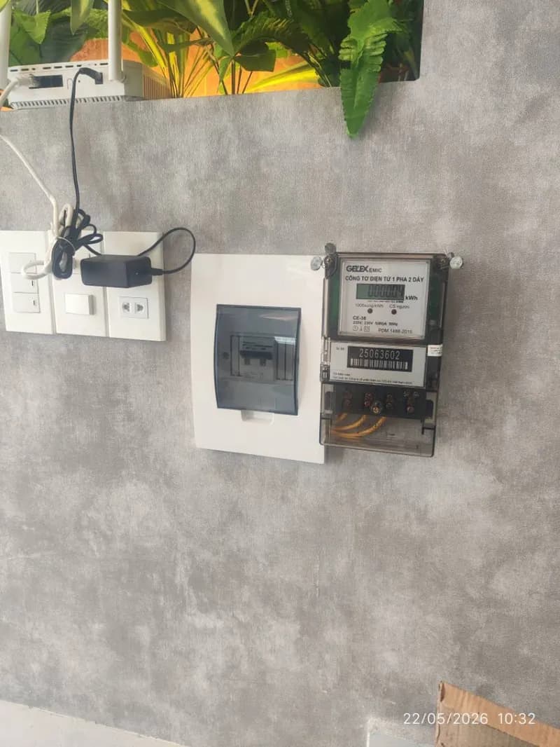 Sau khi hoàn thành sửa đồng hồ điện Gelex Emic tại Bình Thạnh — thợ Nguyễn Hoàng Khánh