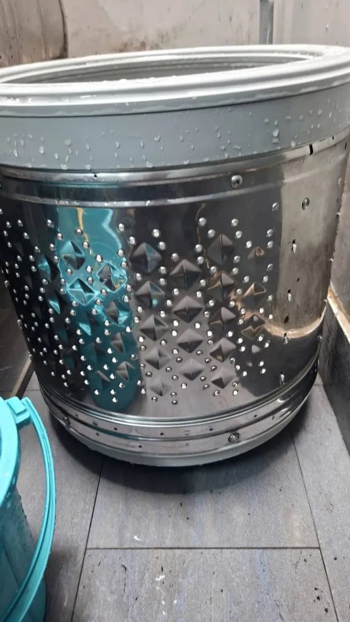 Sau khi hoàn thành sửa máy giặt lồng đứng tại Tân Bình — thợ Lê Hữu Lộc