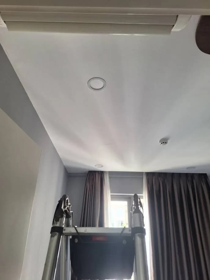 Trước sửa đèn LED âm trần Philips tại Quận 4 — thợ Trần Quốc Đông