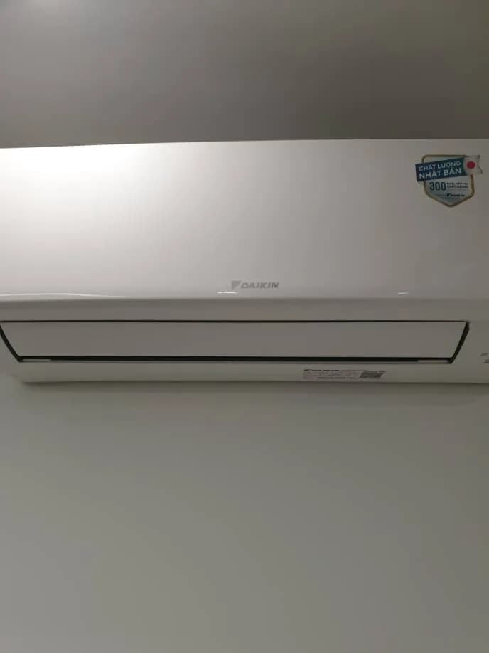 Trước sửa máy lạnh treo tường Daikin tại Xã Nhà Bè, Nhà Bè — thợ Đỗ Văn Hảo