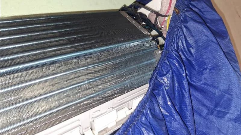 Trước sửa máy lạnh treo tường AQUA tại Bình Tân — thợ Lê Hữu Lộc