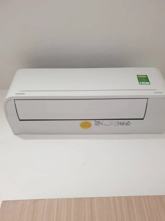Sau khi hoàn thành sửa máy lạnh treo tường Toshiba tại Bình Chánh — thợ Lê Hữu Lộc (5 sao)