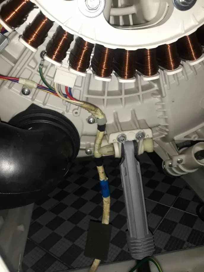 Thay chảng ba và sửa board máy giặt LG tại Võ Thị Sáu, Quận 3 tại Phường Võ Thị Sáu, Quận 3