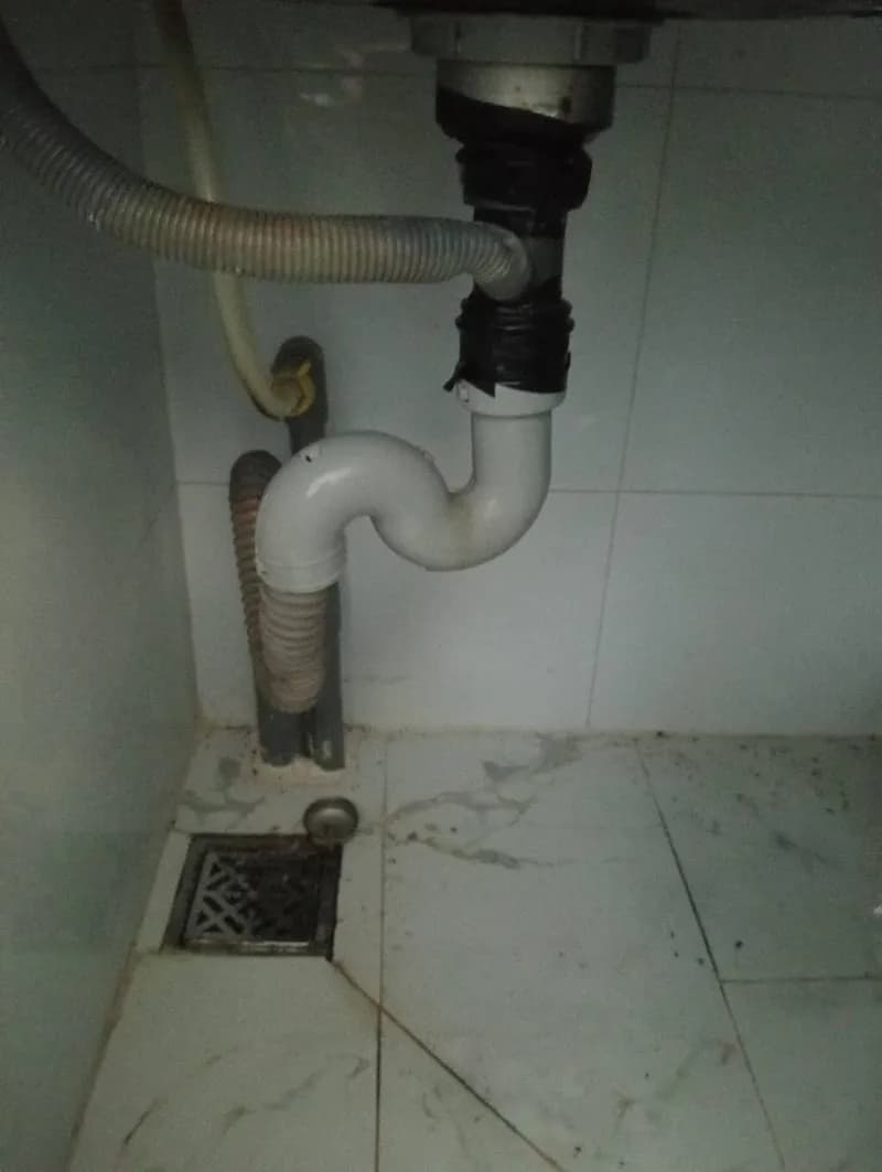Trước sửa bồn rửa chén tại Quận 6 — thợ Võ Hồng Hải