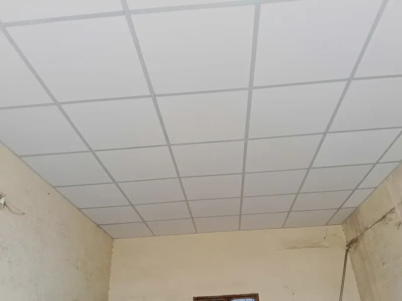 Sau khi hoàn thành sửa trần thả thạch cao Vĩnh Tường tại Phường Hiệp Thành, Quận 12 — thợ Bùi Văn An