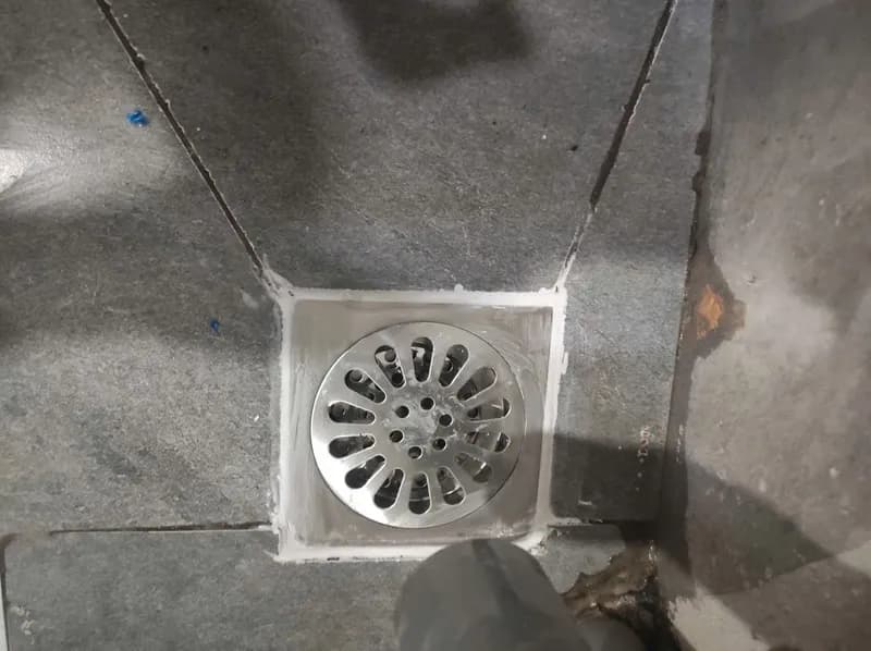Chống thấm thoát sàn và thay vòi nước mới tại Quận 2 tại Quận 2