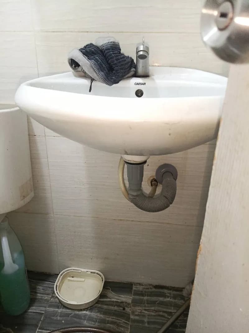 Thay bộ xả lavabo Caesar chống rò rỉ tại phường 17 Bình Thạnh tại phường 17, Bình Thạnh