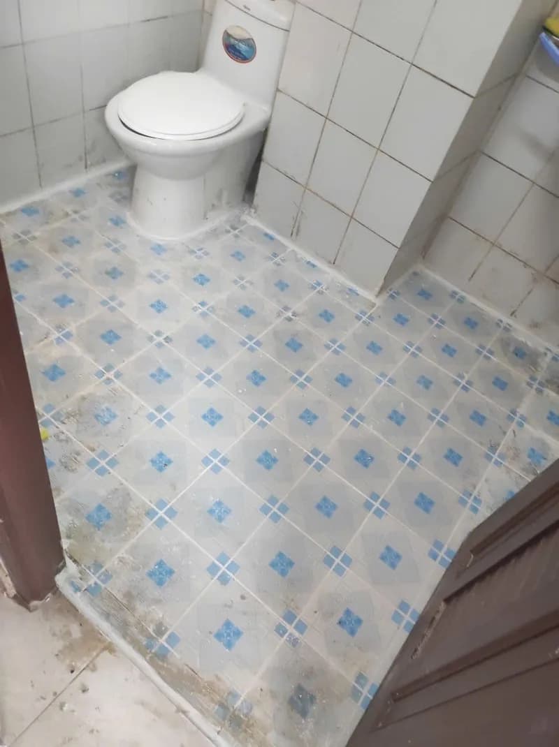 Sau khi hoàn thành sửa bồn cầu Viglacera tại phường Cầu Kiệu, Phú Nhuận — thợ Bùi Văn An (1 sao)