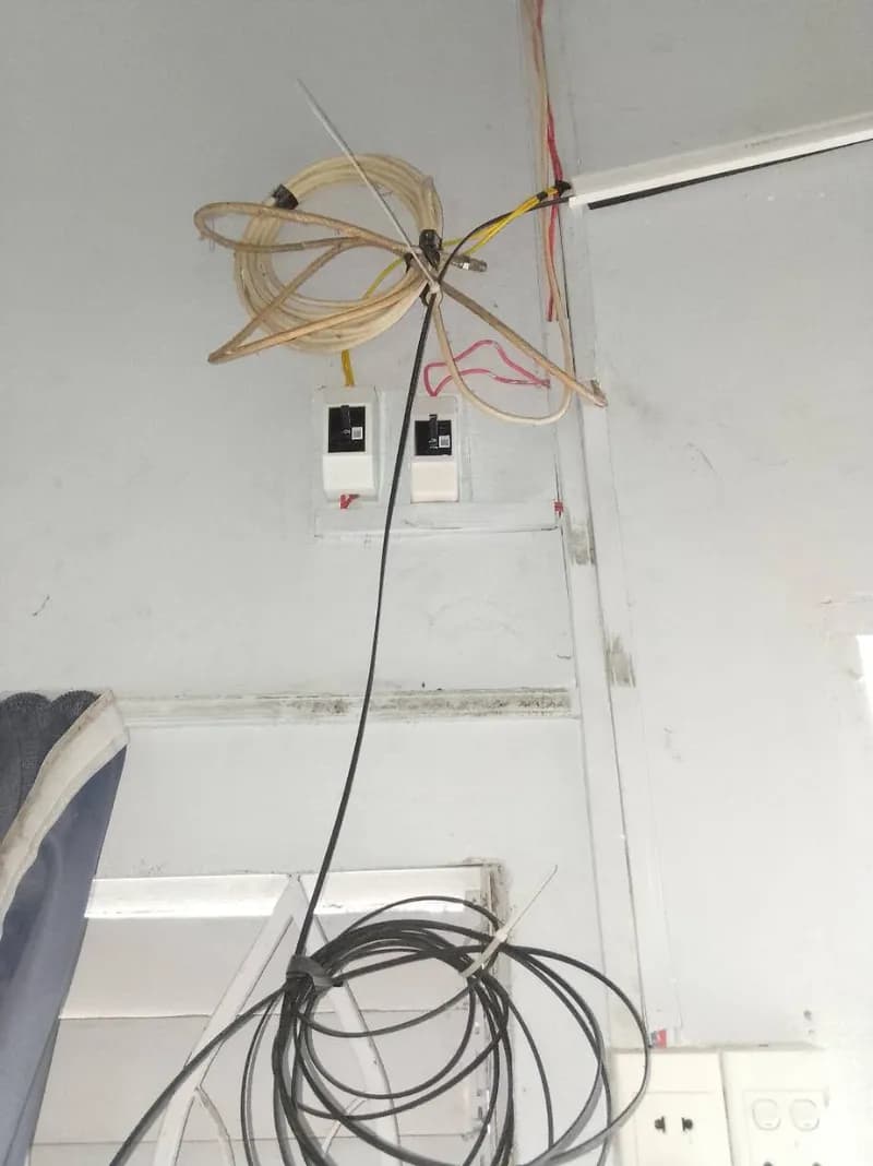 Đi lại đường dây điện, thay cầu dao tại Phường 13, Tân Bình tại phường 13 quận tân bình tphcm, Tân Bình