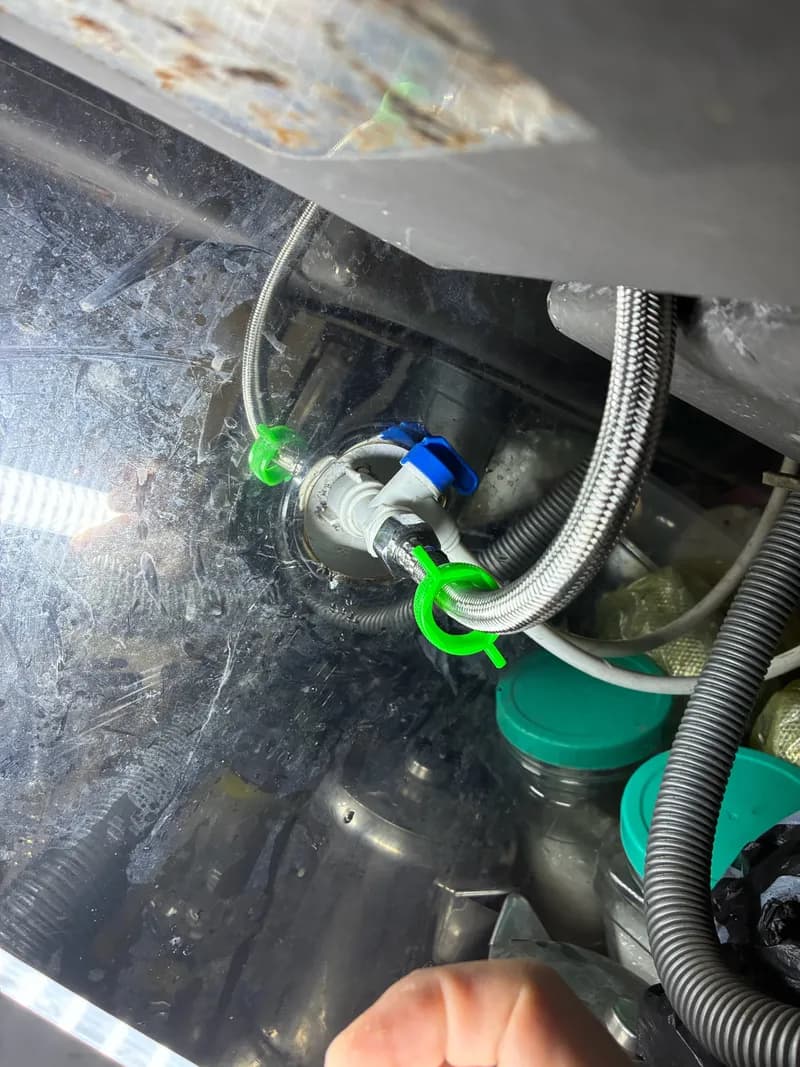 Thay van khóa nước bồn rửa chén tại Quận 5 giá rẻ tại Quận 5