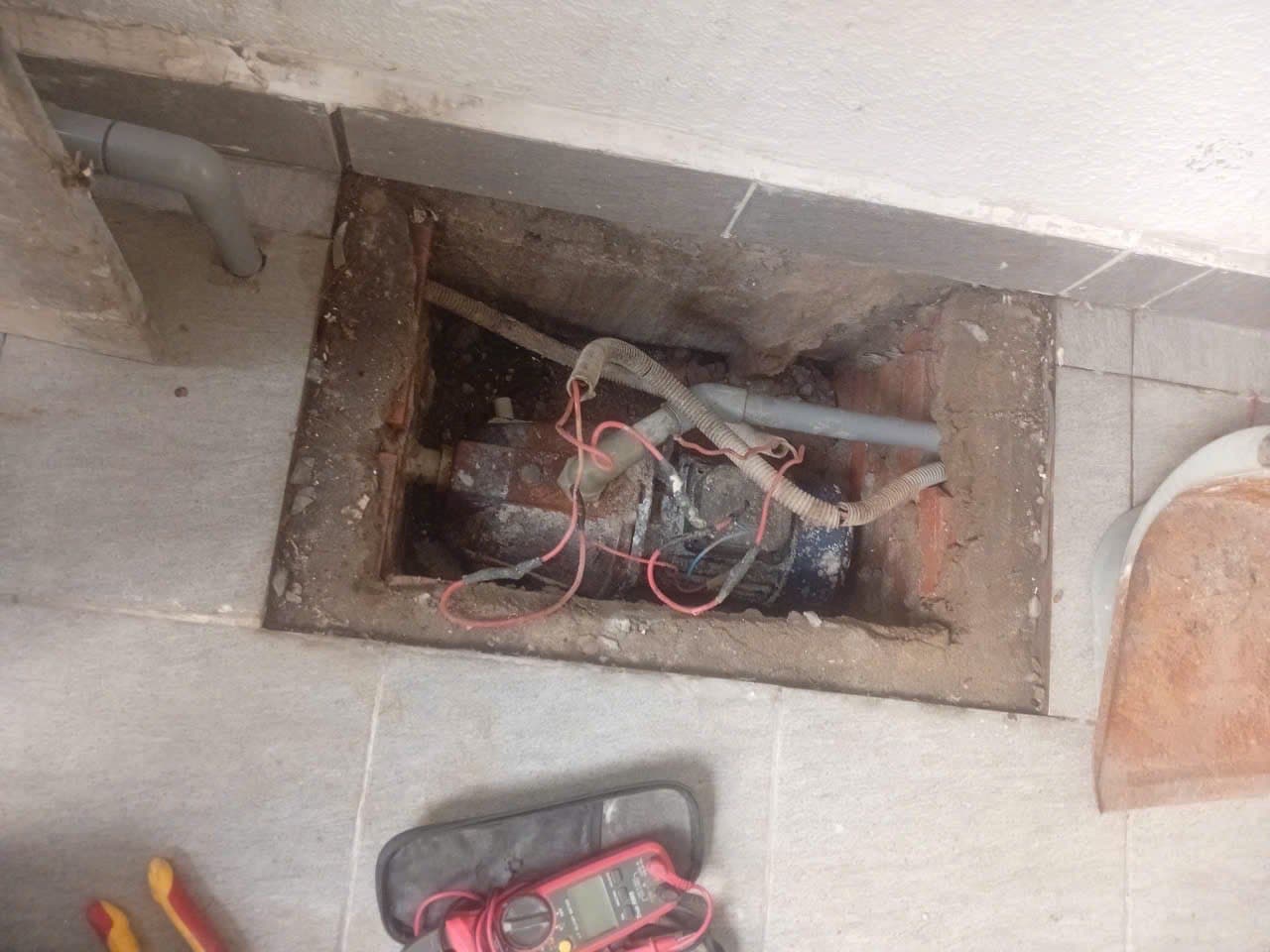 Trước khi sửa: Sửa bơm tại TPHCM