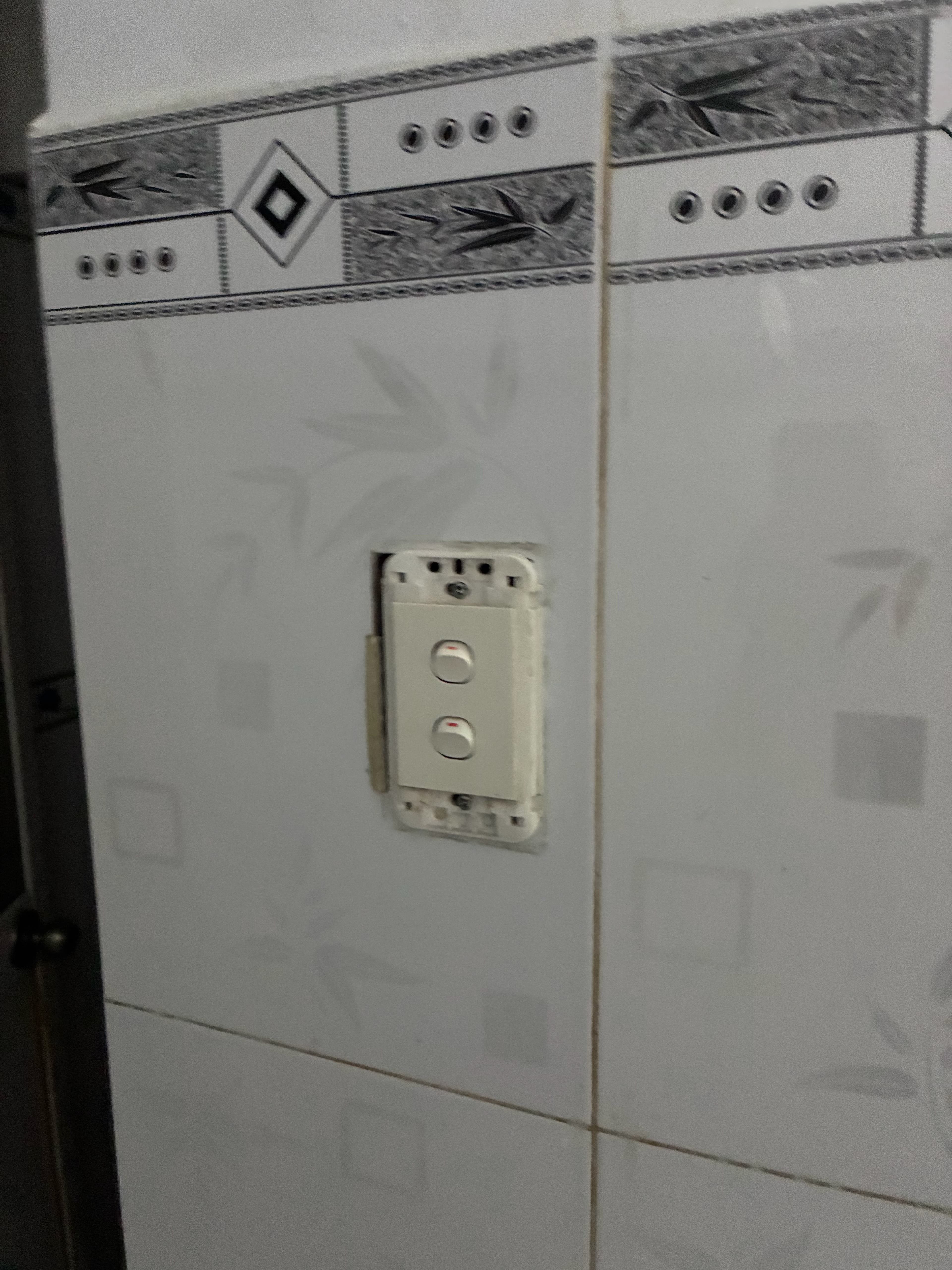 Trước khi sửa: Thay thế công tắc đôi Panasonic chính hãng tại TPHCM tại TPHCM