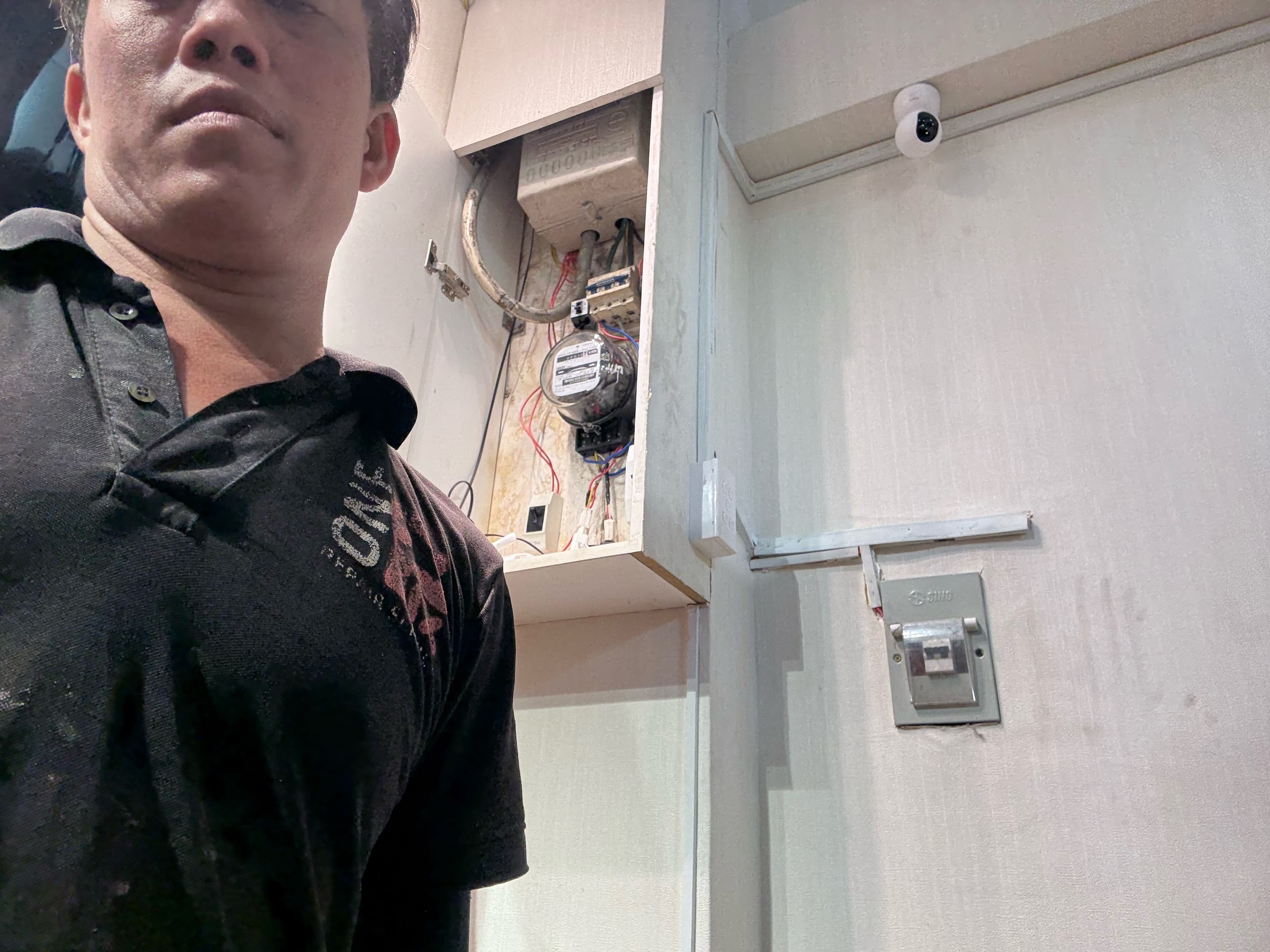 Kết quả Thay thế dây dẫn và lắp đặt CB tủ điện tại TPHCM tại TPHCM — thợ Hồ Như Vũ