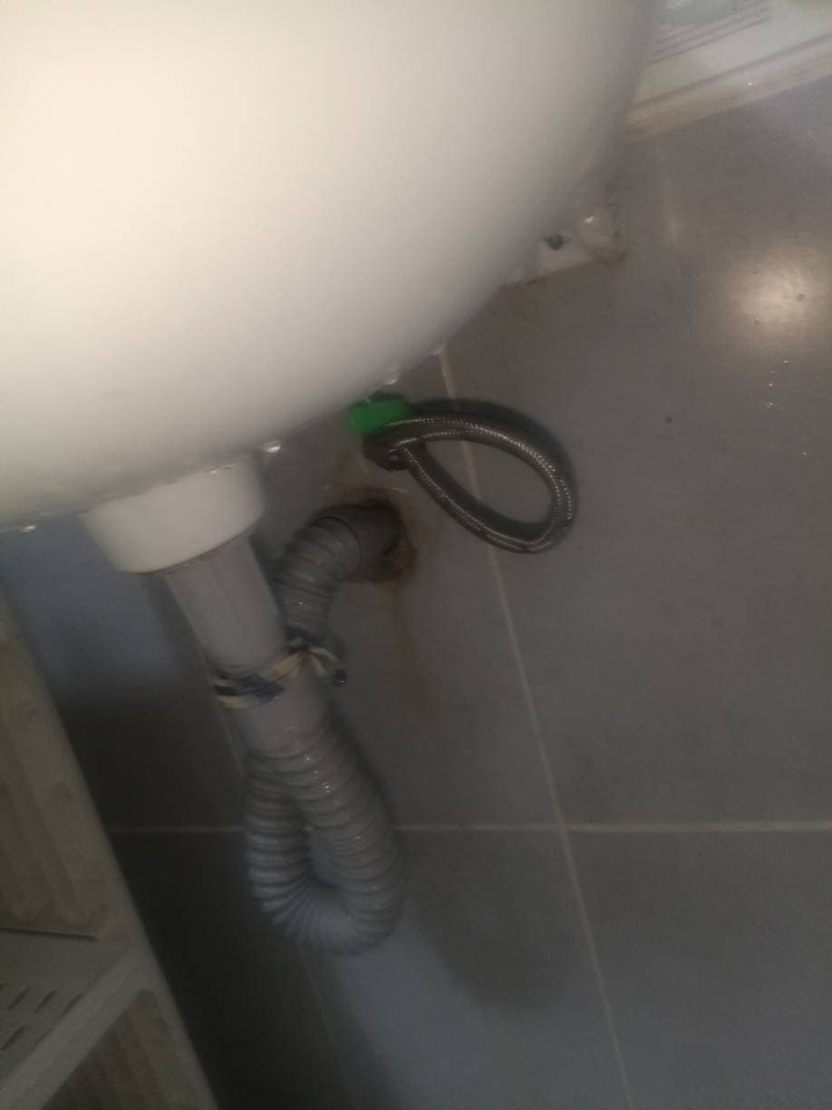 Thay bộ xả lavabo bị rò rỉ nước tại TPHCM giá rẻ tại TPHCM