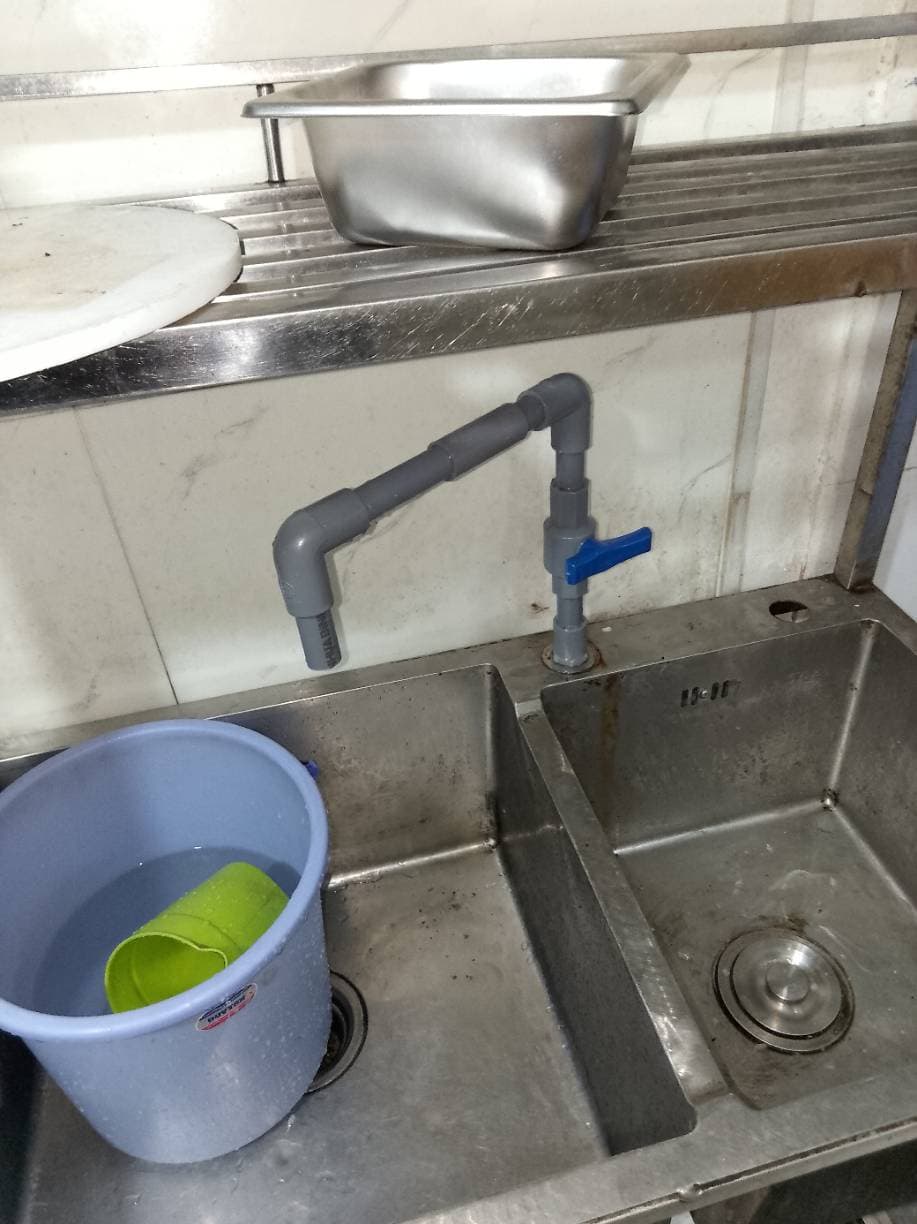 Thay thế vòi rửa chén dây rút bằng ống nhựa cố định TPHCM tại TPHCM
