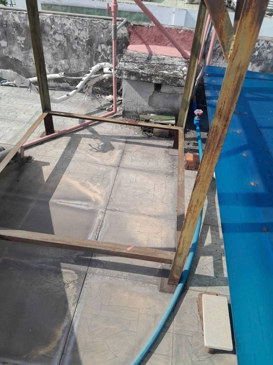 Trước sửa toilet tại Quận 5 — thợ Bùi Văn Bảo