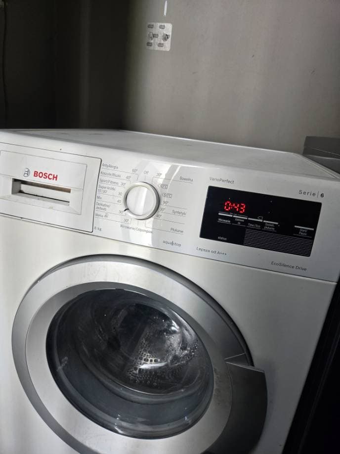 Trước khi sửa: Thay bộ đỡ lồng, chảng ba, phuộc máy giặt Bosch kêu to Quận 2 tại Quận 2