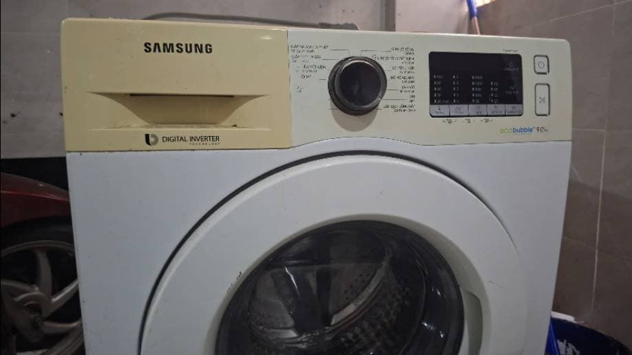 Trước sửa máy giặt cửa ngang Samsung tại TPHCM — thợ Lê Hữu Lộc