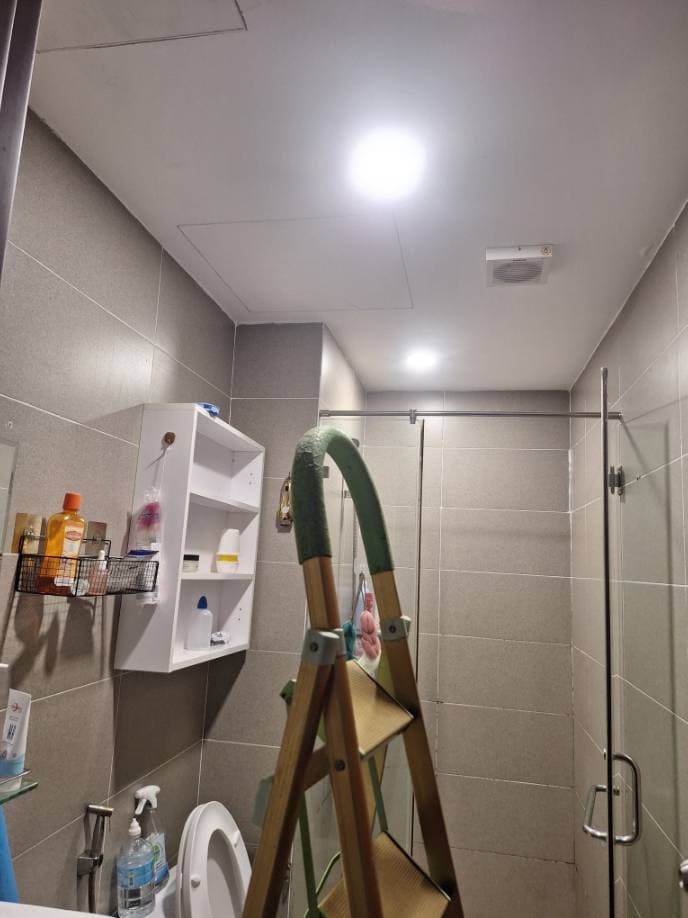 Kết quả Thay đèn LED âm trần phòng tắm tại TPHCM giá rẻ tại TPHCM — thợ Trần Quốc Đông