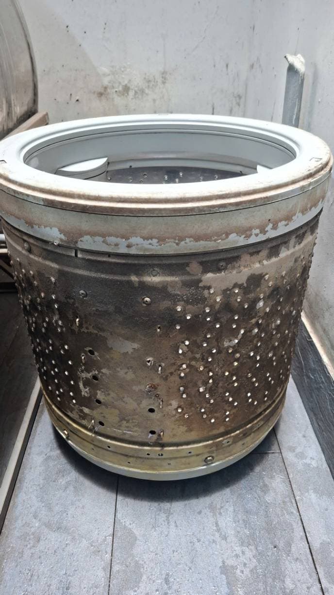 Trước sửa máy giặt lồng đứng tại TPHCM — thợ Lê Hữu Lộc
