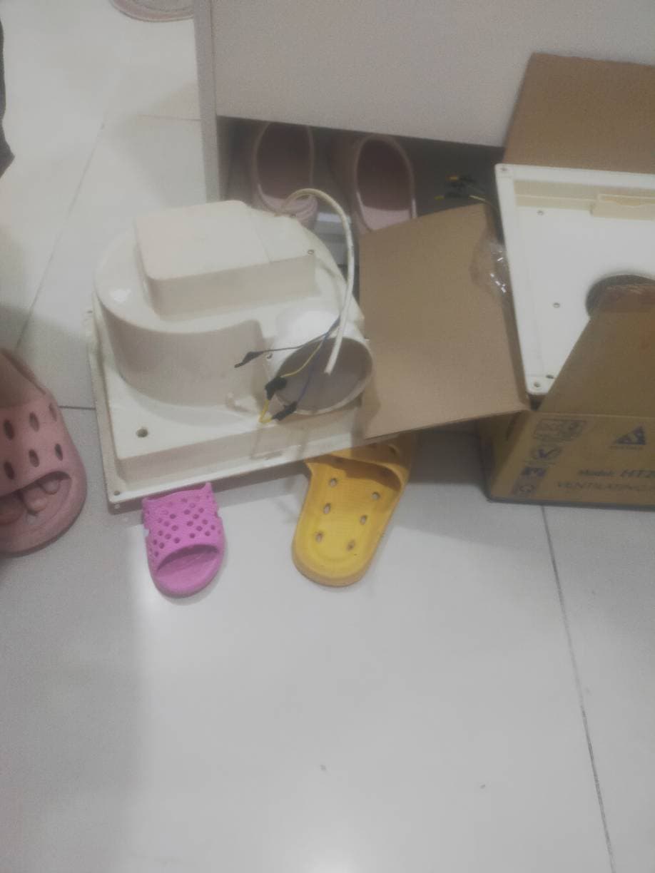Trước khi sửa: Lắp đặt quạt hút âm trần phòng tắm chuyên nghiệp tại TPHCM tại TPHCM