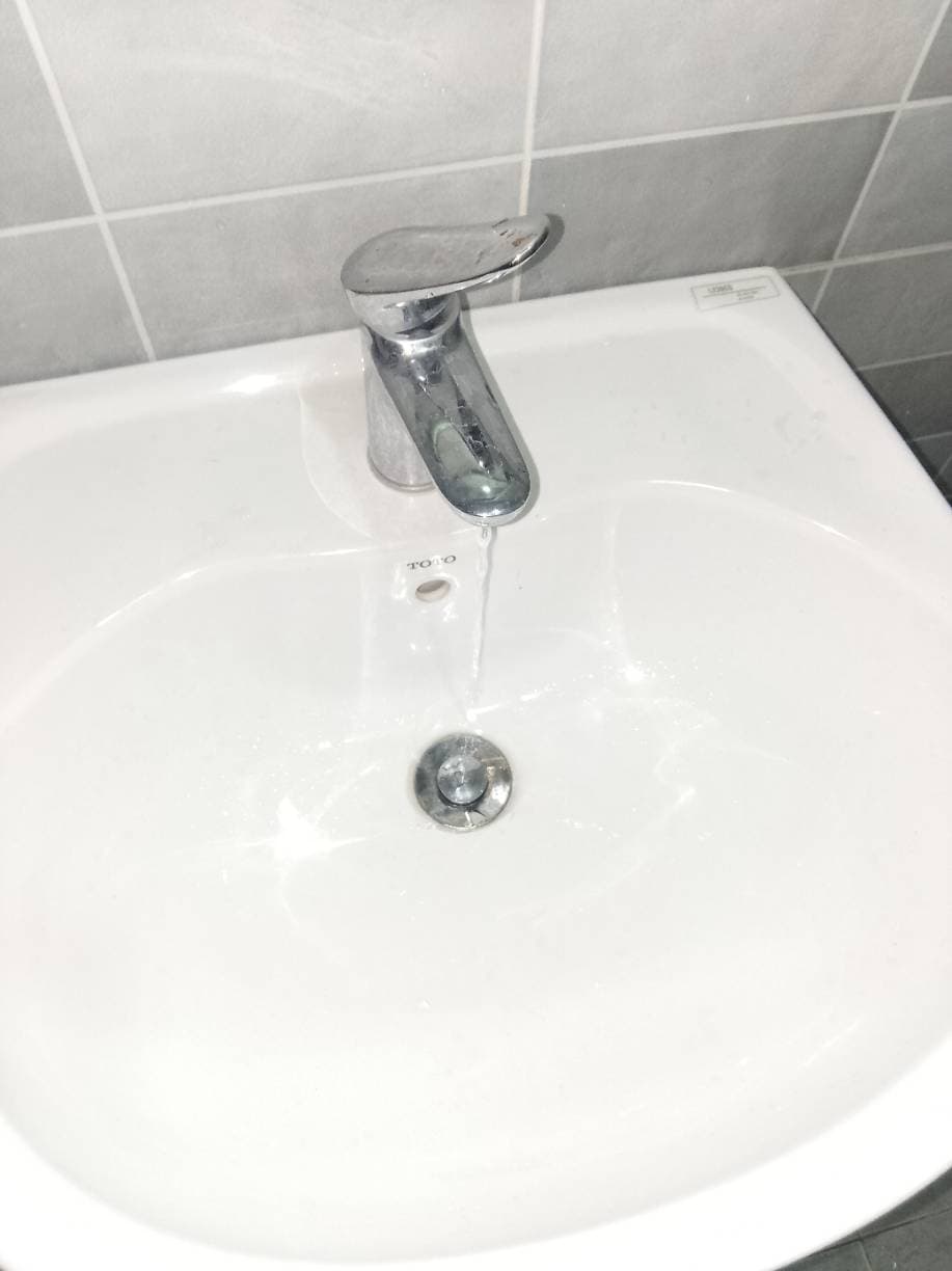 Trước khi sửa: Vệ sinh lưới lọc vòi lavabo TOTO nước yếu tại TPHCM tại TPHCM