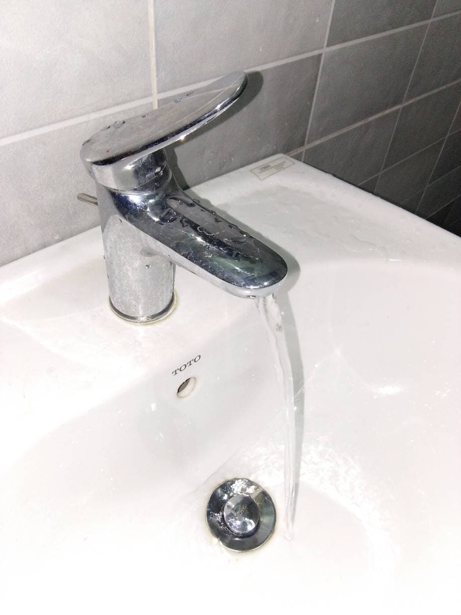 Kết quả Vệ sinh lưới lọc vòi lavabo TOTO nước yếu tại TPHCM tại TPHCM — thợ Trương Công Việt Trân