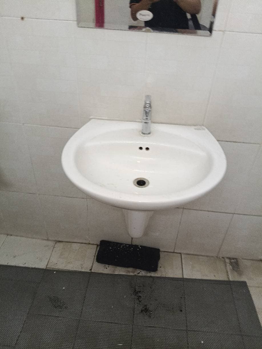 Sau khi hoàn thành sửa vòi lavabo American Standard tại Tân Bình — thợ Trần Ngọc Tùng