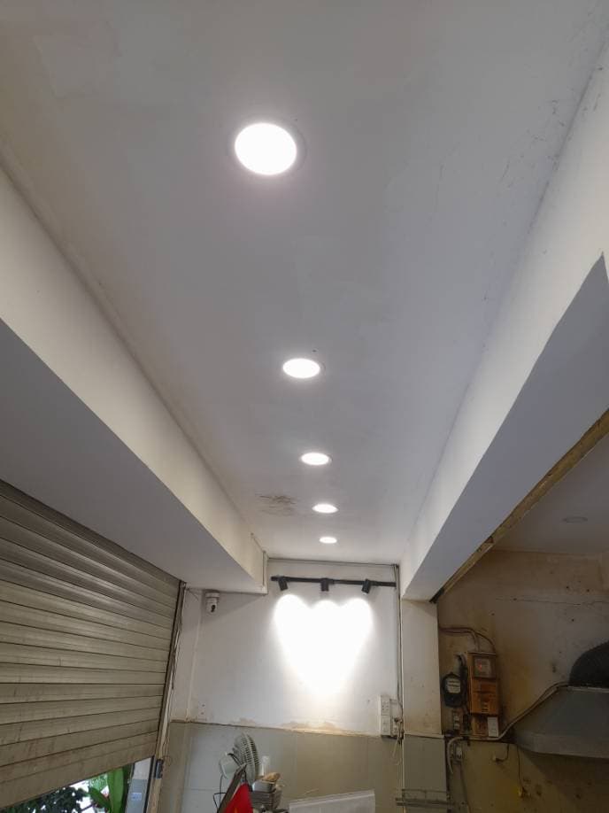 Lắp đặt 5 đèn LED âm trần và đi lại dây nguồn tại TPHCM tại TPHCM
