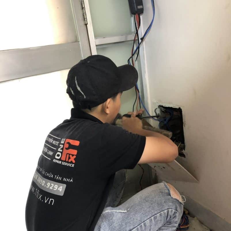 Kỹ thuật đi dây điện âm tường trong ống bảo vệ PVC