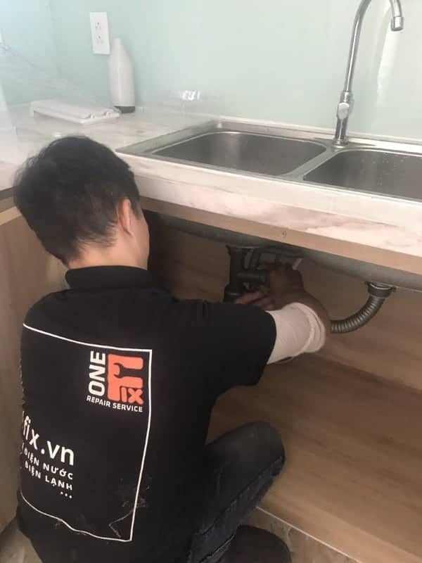 Dịch vụ thay vòi nước bị rỉ tại nhà TPHCM chuyên nghiệp