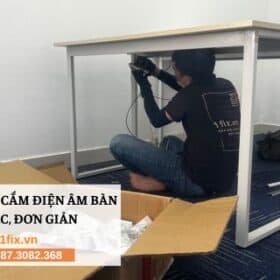 Ổ cắm điện và mạng được lắp âm bàn gọn gàng sau khi thi công xong