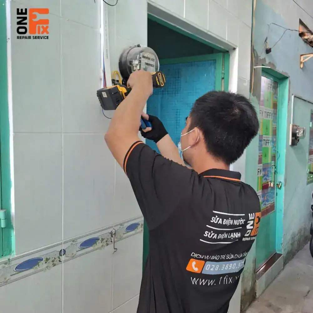 Lắp đặt công tơ điện 3 pha cho nhà xưởng sản xuất tại KCN Sóng Thần, Bình Dương