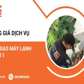 Thợ 1Fix đang dùng đồng hồ chuyên dụng để bơm gas máy lạnh tại Quận 1